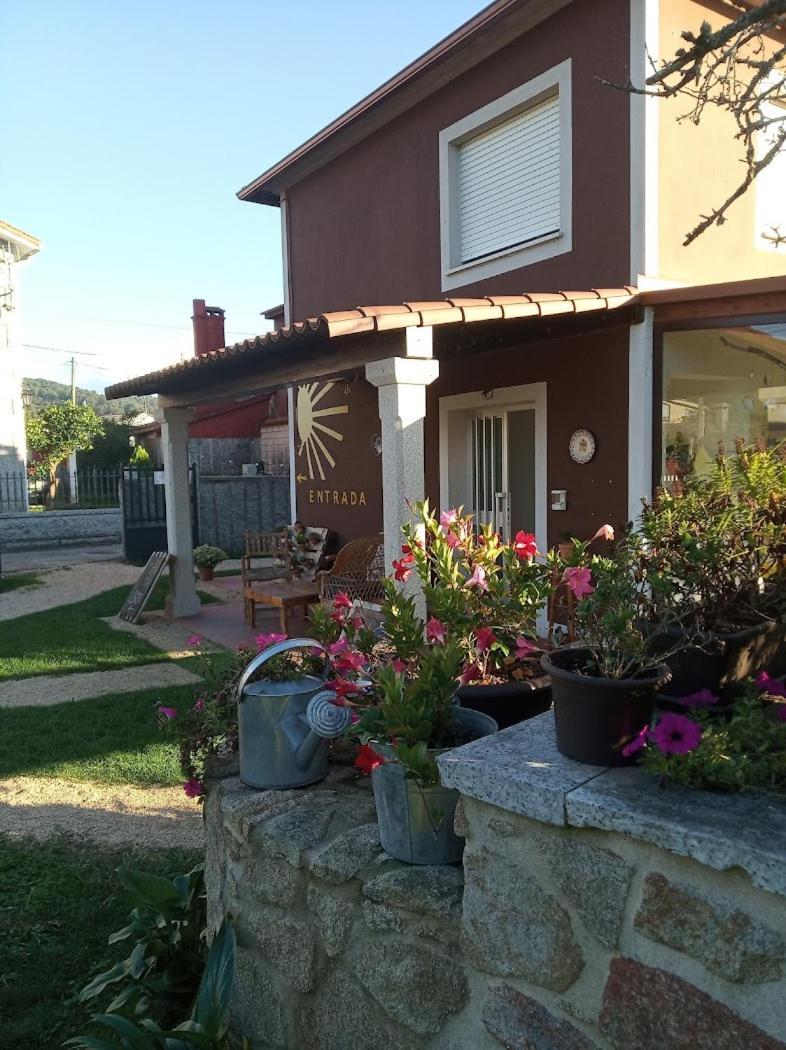 Albergue Vintecatro Caldas De Reis Exterior foto